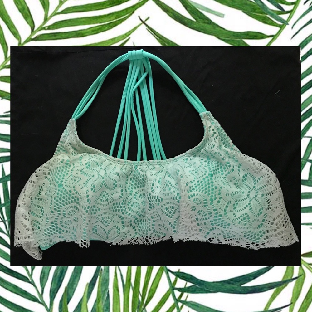 Women’s bathing suit top